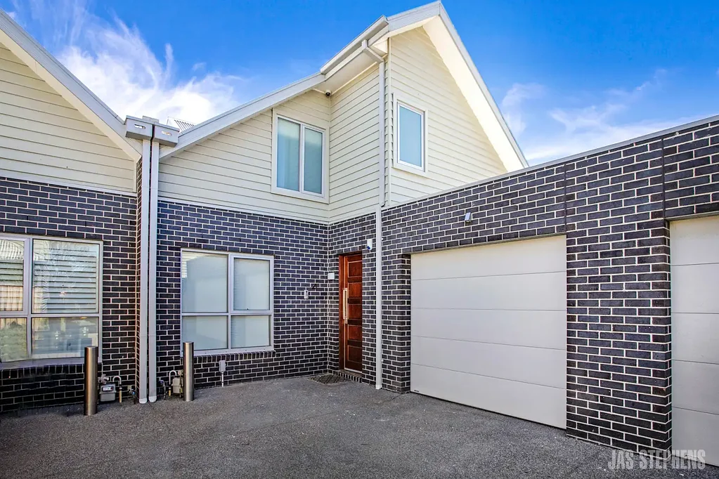 Spacious Townhouse