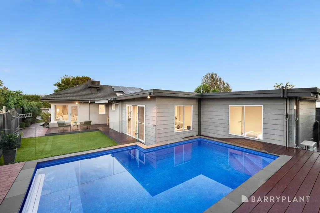 Aspendale 4غرفة نوم Single-Level Elegance in a Premier Locale