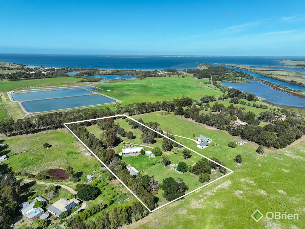 90 Reynolds Road, Metung, VIC 3904
