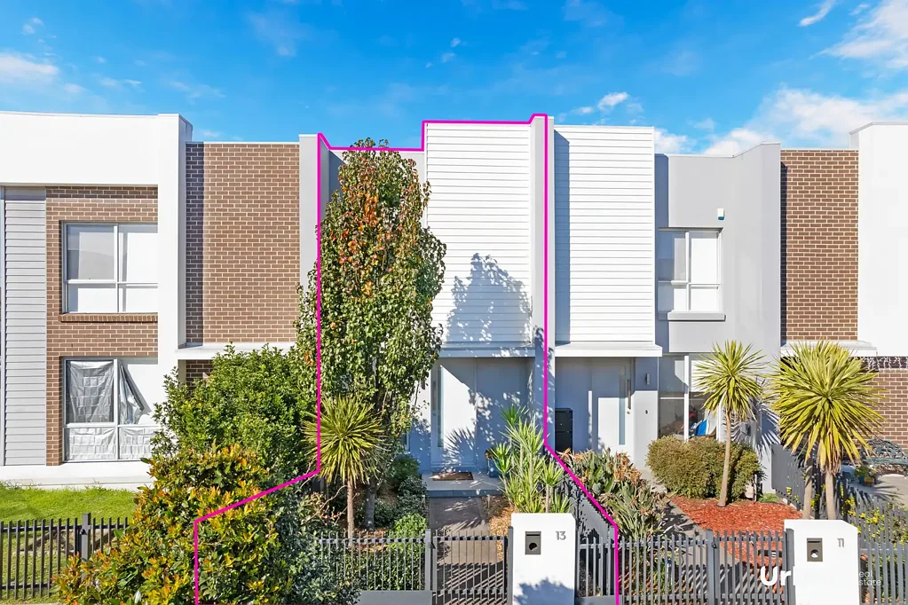 Denham Court 2ਬੈੱਡਰੂਮ Stylish Terrace Living within walking distance to all amenities