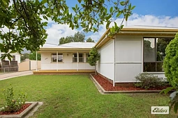 1036 Calimo Street, North Albury