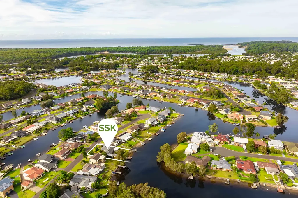 Sussex Inlet 3Kwarto Absolute superb waterfront property in a sought-after location