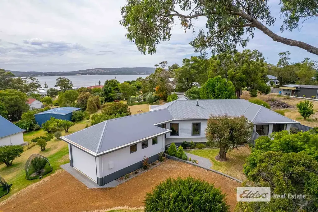 Lower King 4房  Super Home and Granny Flat, Amazing Gardens, next to Water