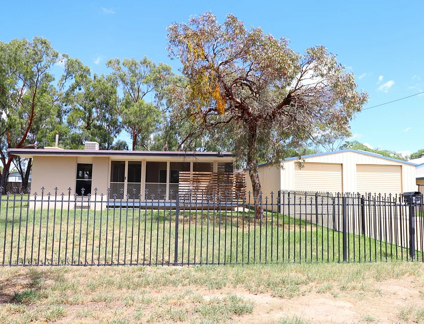 5 - 7 Borland Street, Roma, QLD 4455, 4 ਕਮਰੇ, 2 ਬਾਥਰੂਮ, House