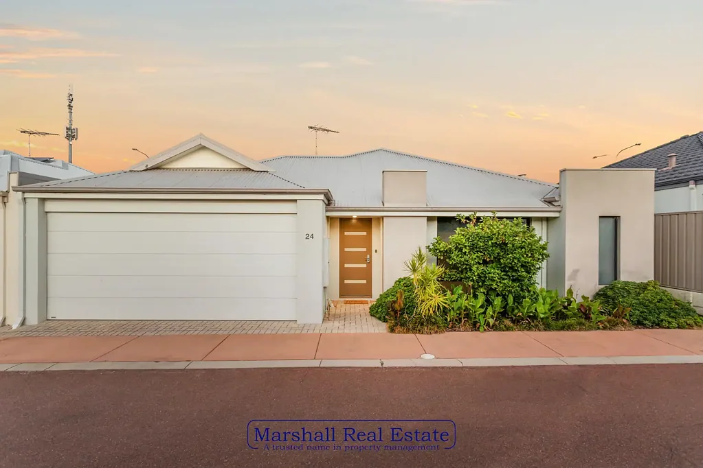 3-Bedroom Home in Secure Complex With Pool + Ducted AC