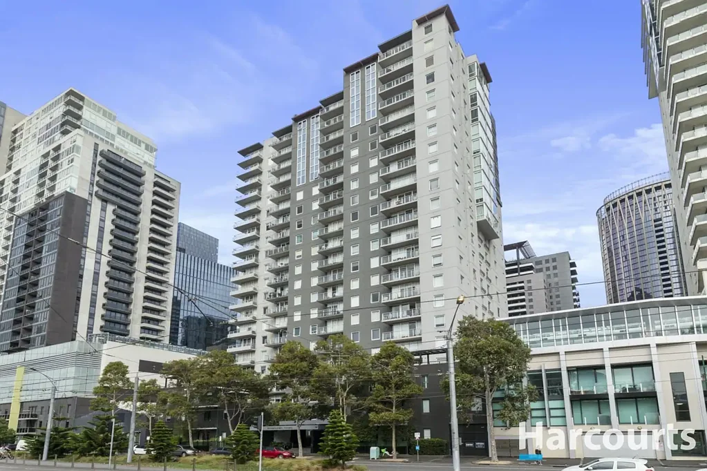 Southbank 3房 罕见三卧室布局，空间宽敞，采光充足，双车位便利 A Rare Three-Bedroom Layout with Space, Light and Two-Car Convenience