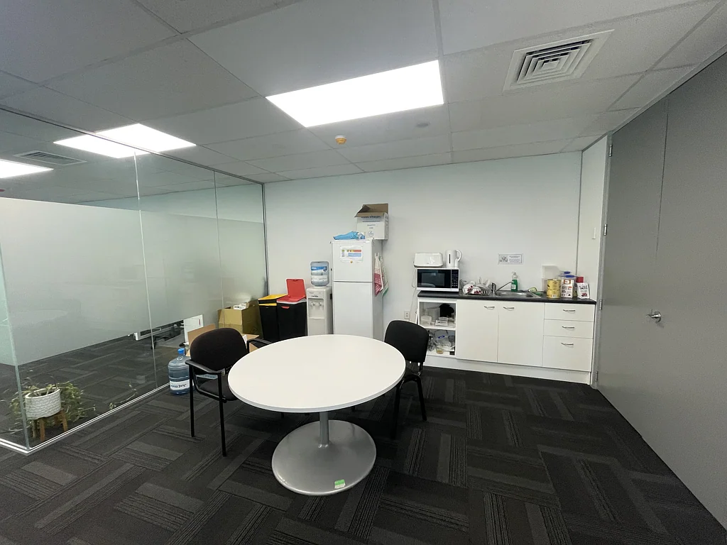 Mangere 155sqm office near Auckland Airport