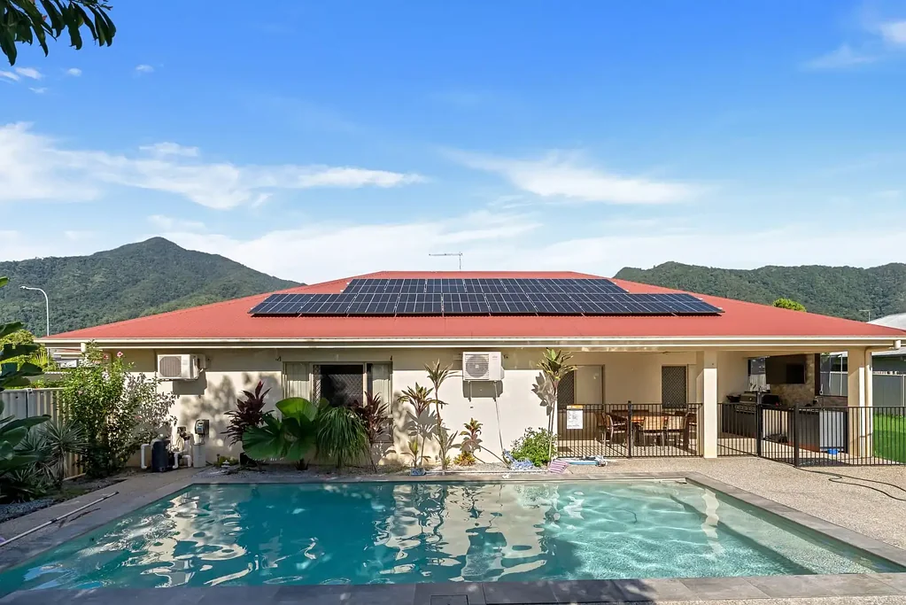Edmonton 5 Bedroom Five Bedrooms, 4-car, Pool and Solar Power....