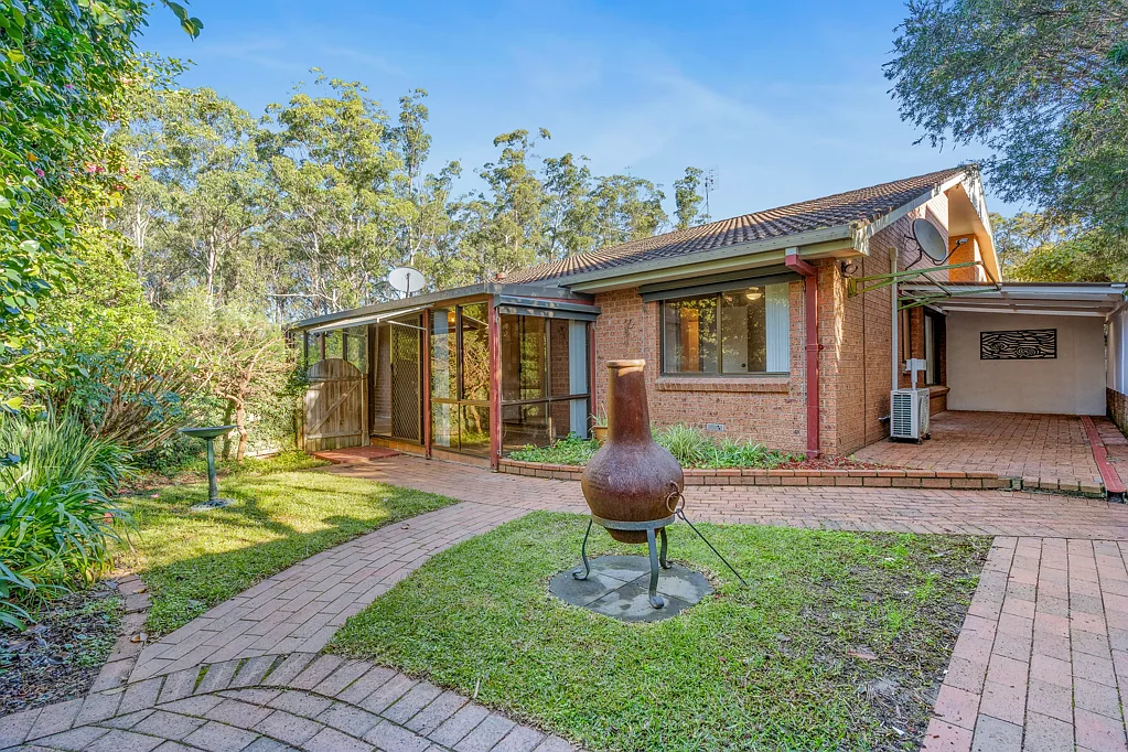 Surf Beach 3Moenga Seller will pay 2 yrs of strata fees! What an investment!