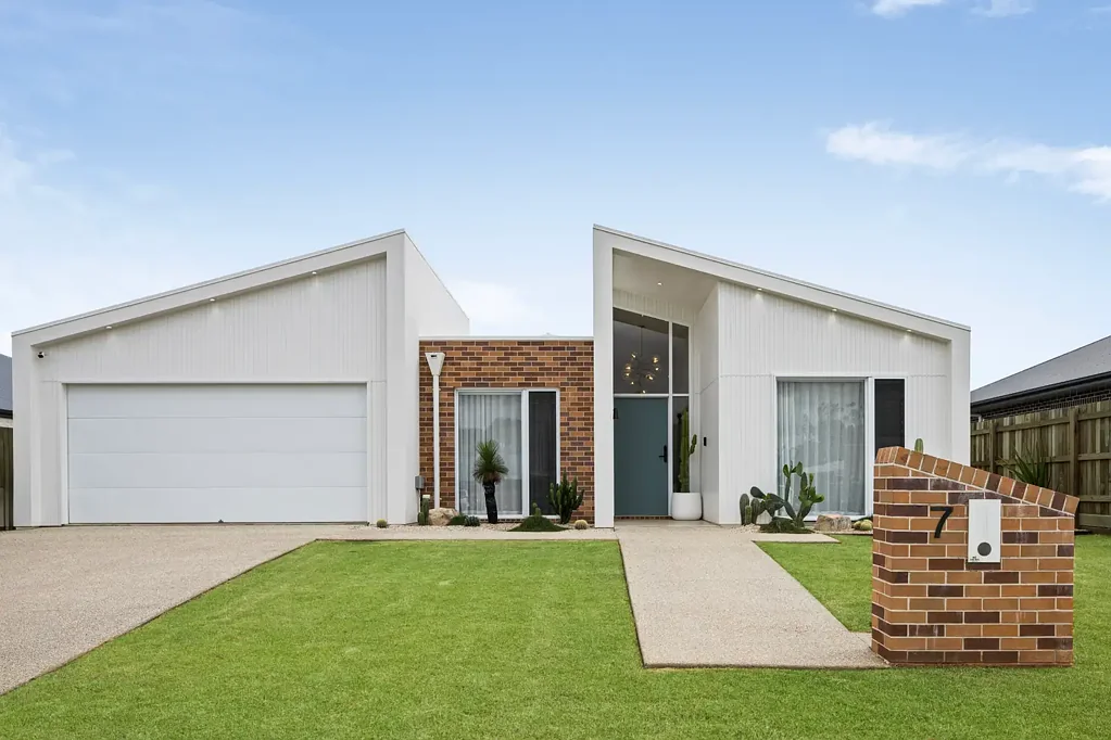 7 Grenda Street, Kearneys Spring, QLD 4350