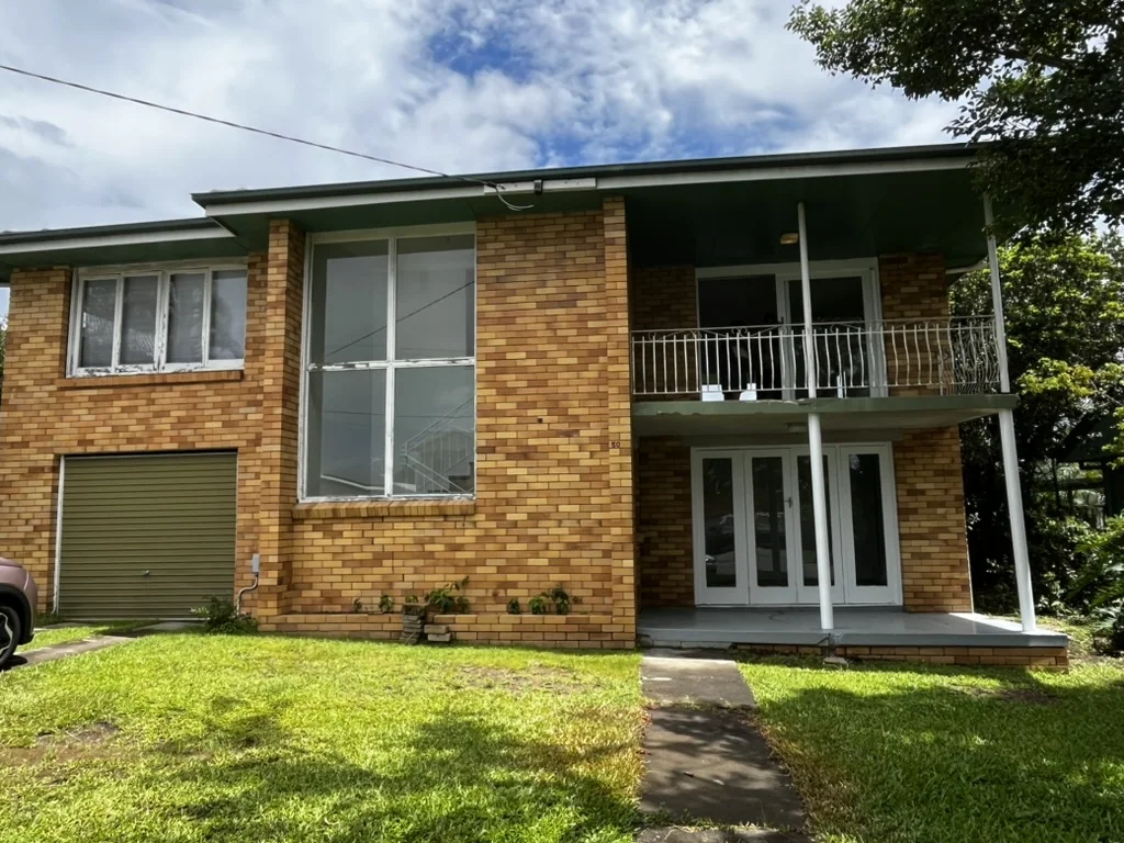 Large 3 bed + 2 rumpus family home