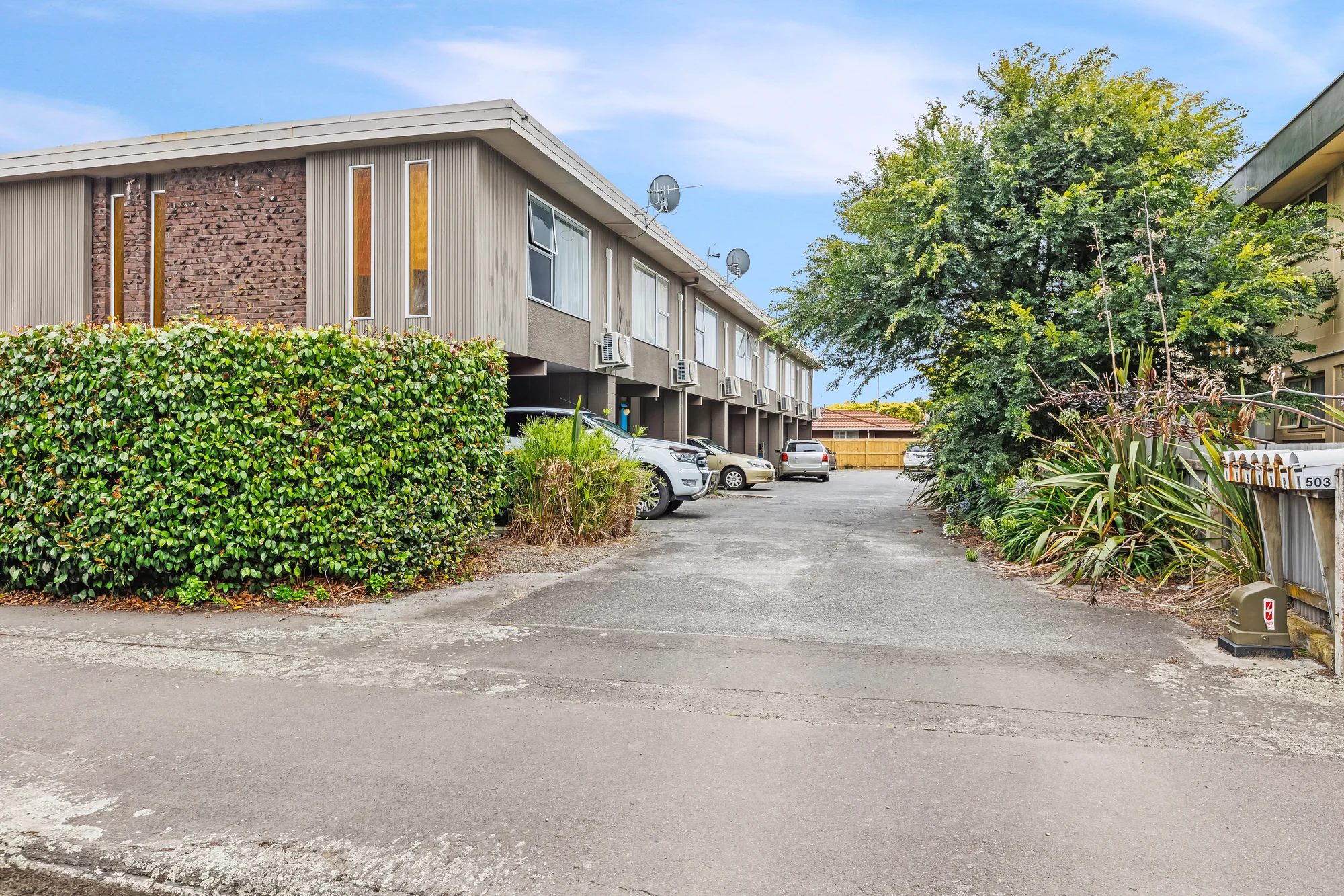 Two Bedroom Close To Town