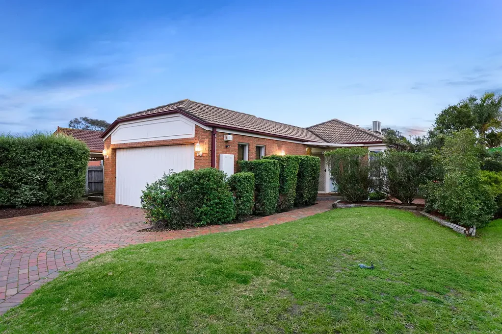 Hoppers Crossing 3ਬੈੱਡਰੂਮ Spacious Family Living in the Heart of Cambridge Estate