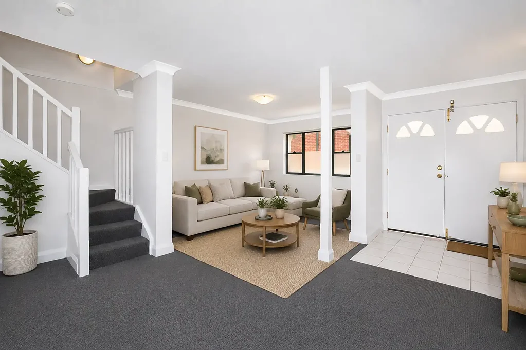 Spacious 3 Bedroom Townhouse in Quiet Cecil Street Setting