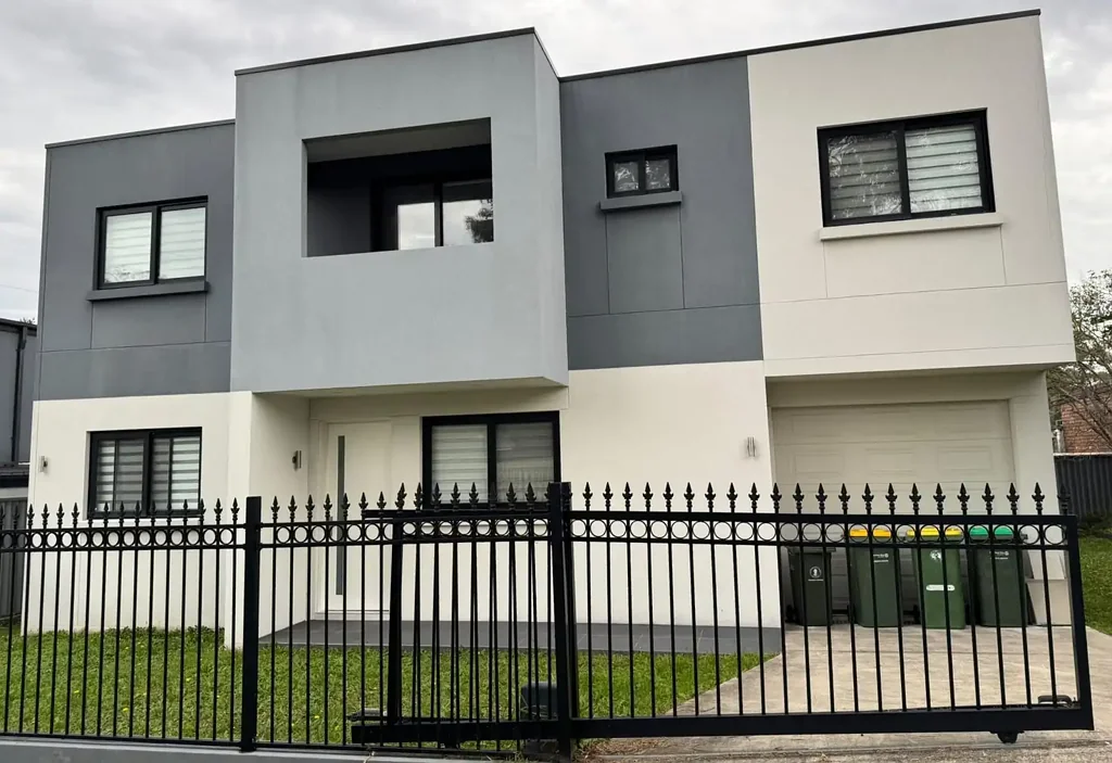 Near-New Luxury Family Residence in a Premier Kirrawee Location