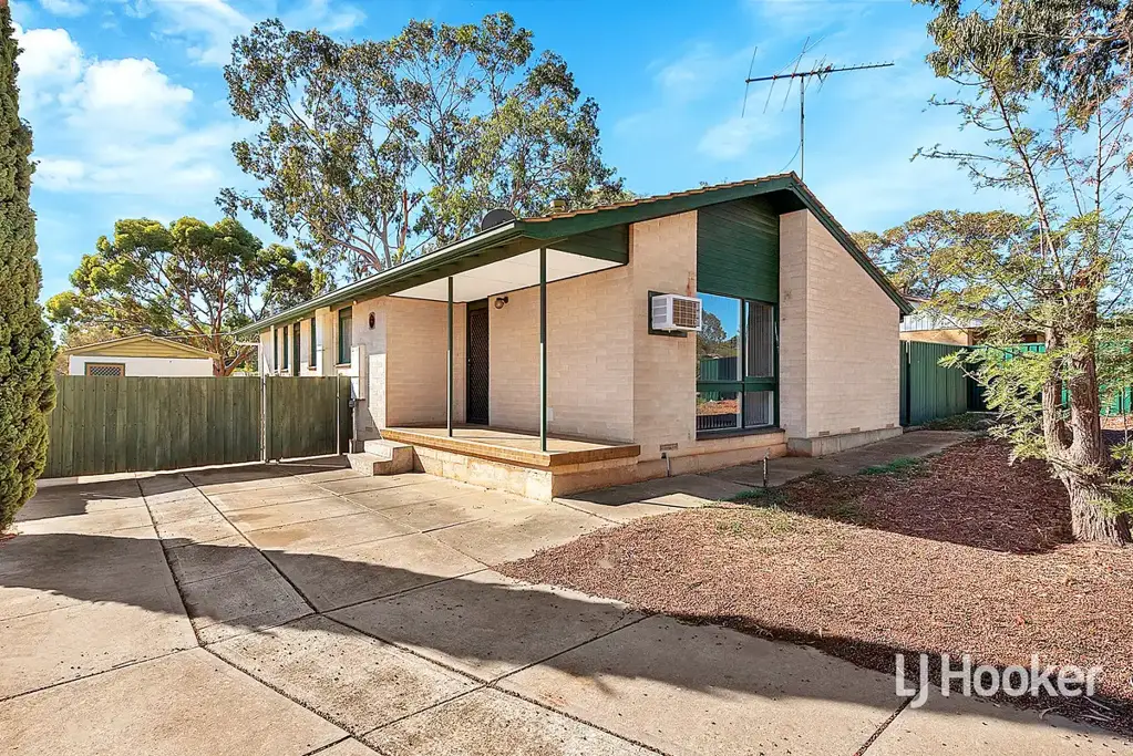 Family Home for Rent. Solar, Space & Superb Location!