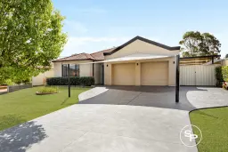 21 HICKSON CCT, Harrington Park