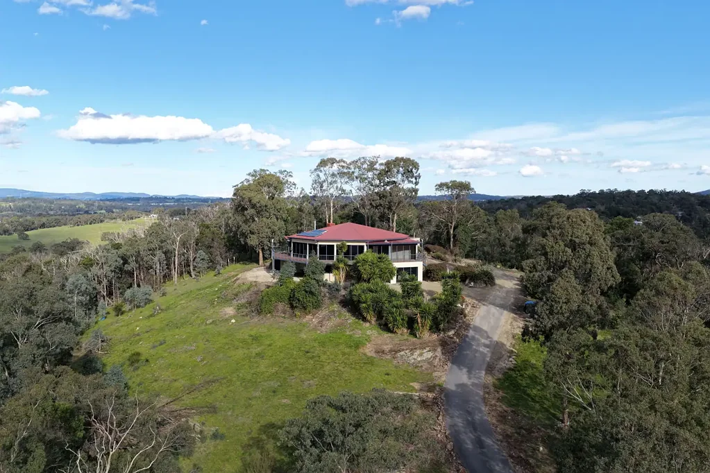 Lilydale 3房 您专属的世界 17英亩无与伦比的生活方式 A WORLD OF YOUR OWN 17 ACRES OF UNPARALLELED LIFESTYLE