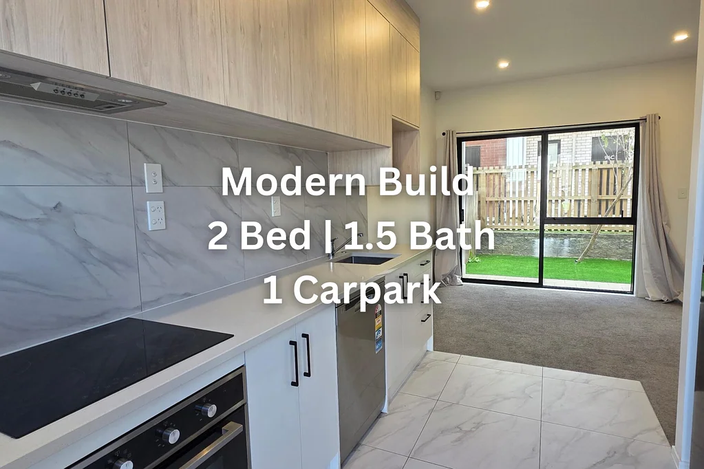Modern 2 Bed, 1.5 Bath, Parking + Location