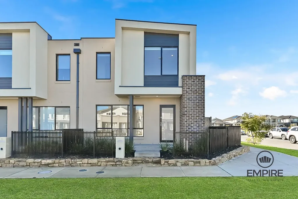 Clyde North 3房  Incomparable Family Living! Next to Park!