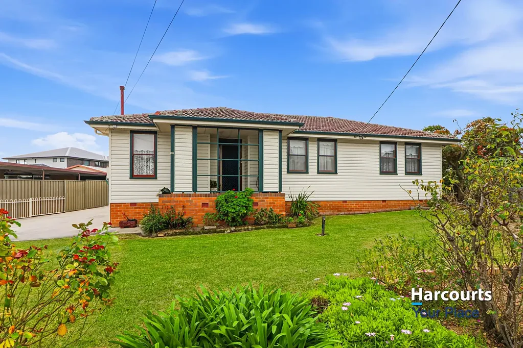 Hebersham 5침실 Spacious Family Living on a Generous 673sqm (approx) Block