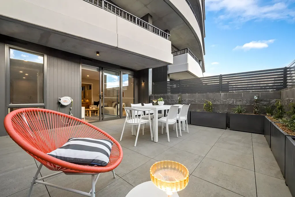 Wright 2ਬੈੱਡਰੂਮ Modern Ground Floor Apartment with Large Courtyard