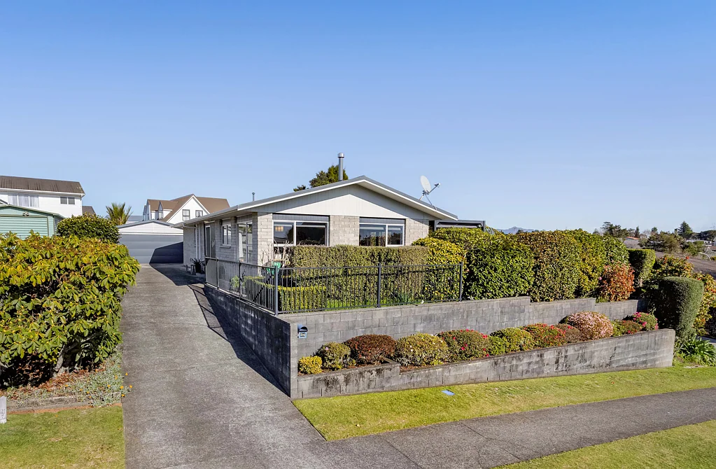 34 Branch Road, Highlands Park, New Plymouth, Taranaki