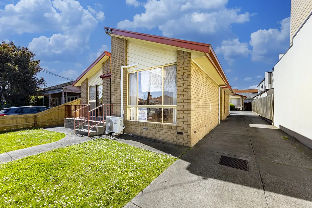 1 & 2/240 Somerville Road, Kingsville, VIC 3012