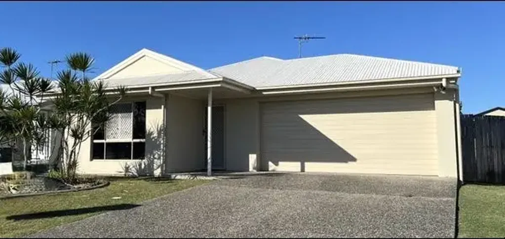 SPACIOUS FAMILY HOME IN BUCASIA