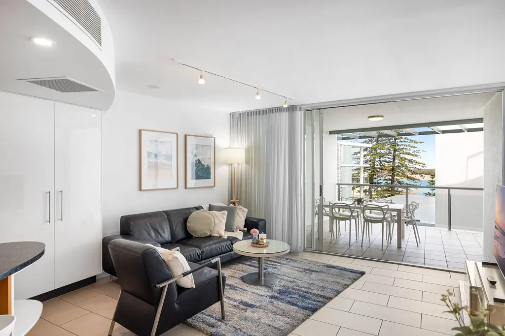 Caloundra 2ਬੈੱਡਰੂਮ Redefining Quality and Style with Panoramic Ocean Views