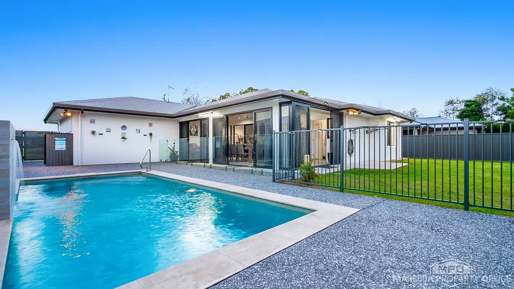 Mareeba 4房  MODERN FAMILY LIVING WITH POOLSIDE PERFECTION