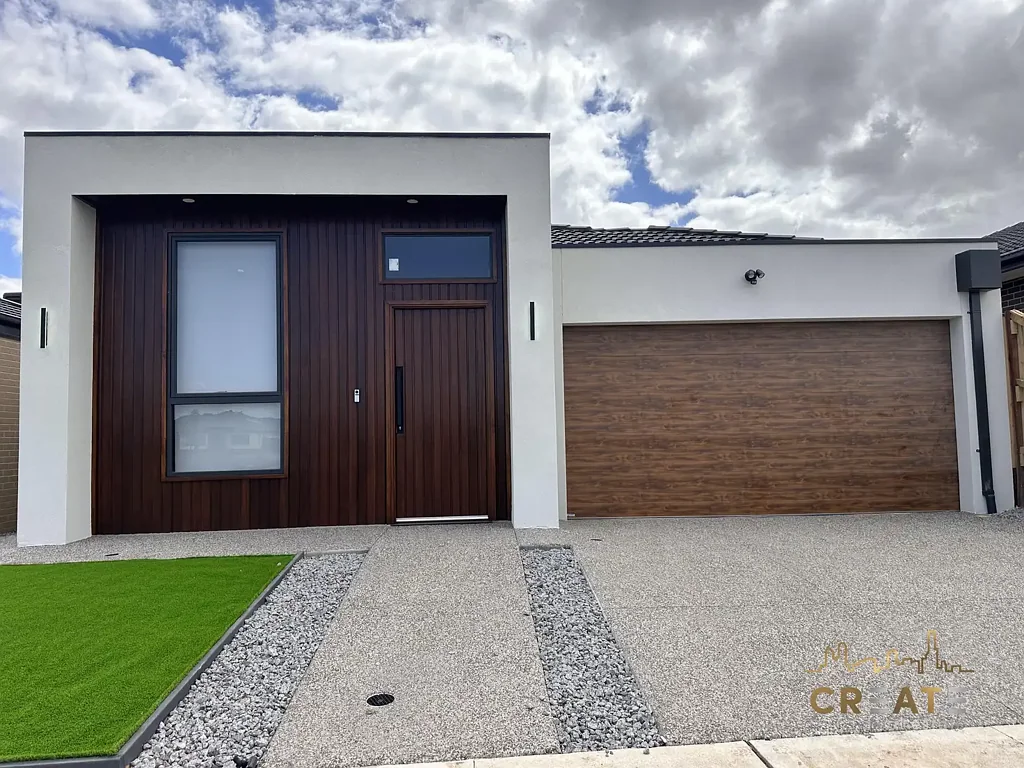 MODERN FAMILY LIVING IN THE HEART OF FRASER RISE