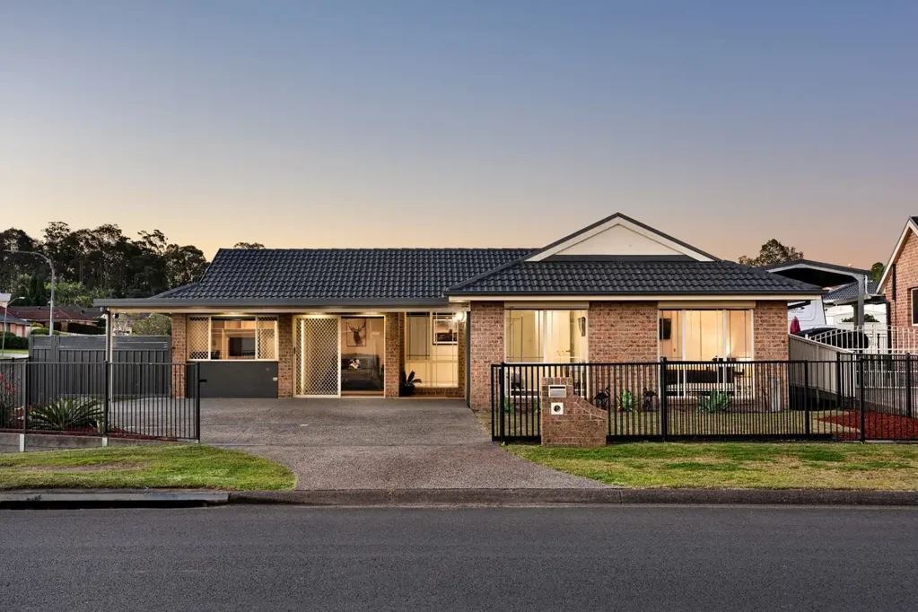 Cameron Park 5房  Spacious 5-Bedroom Sanctuary for the Whole Family.