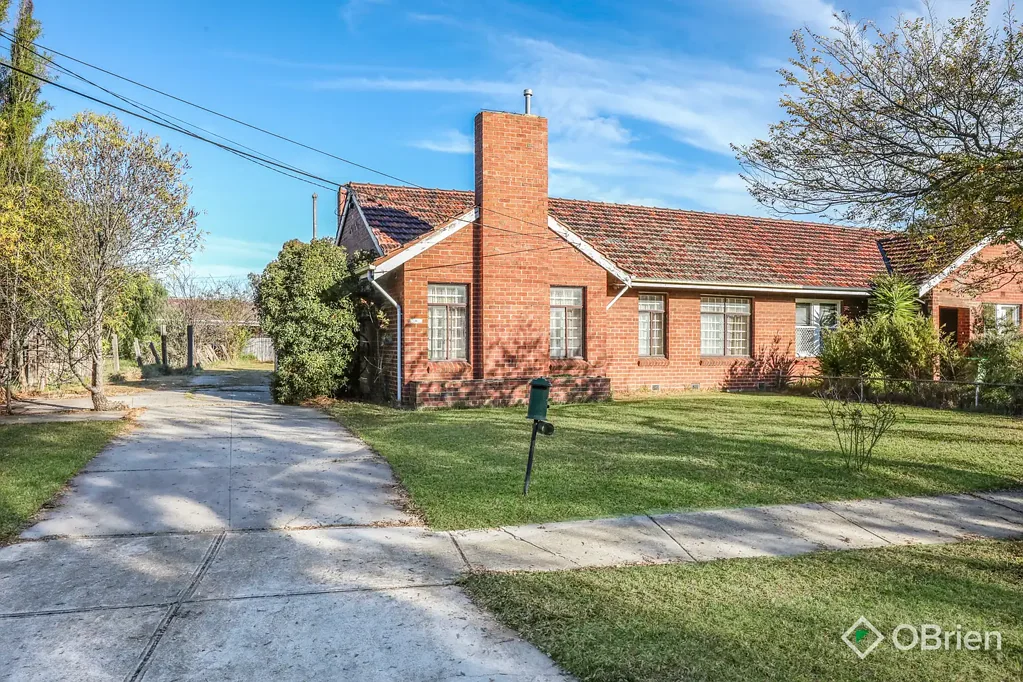 Braybrook 3 Bedroom Capture A Classic And Get Creative On 696m2 Approx.