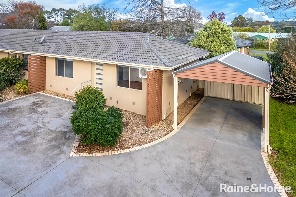 1/25 Worcester Road, Gisborne, VIC 3437