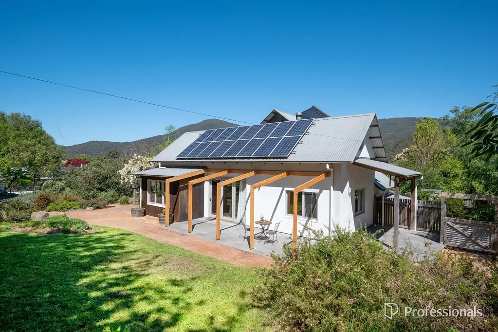 6 Clinch Street, Warburton, VIC 3799