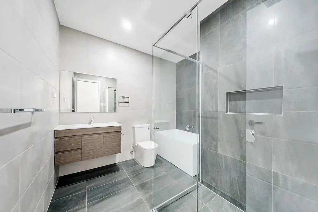 Sophisticated Modern Living Awaits in Lochinvar