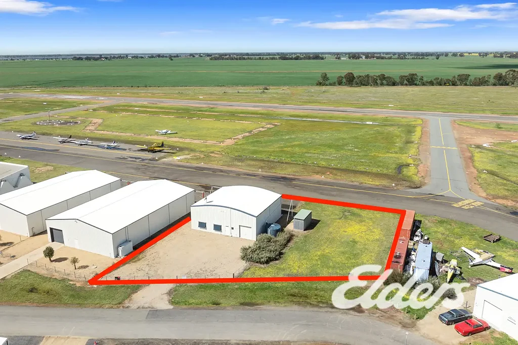 Yarrawonga 1房  Hangar & Land with Direct Runway Access!