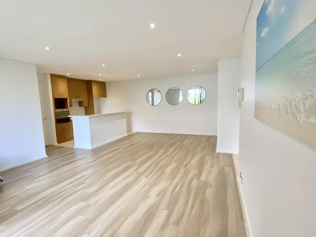 Surprises of Style and Space in a Large Three Bedroom Plus Study Apartment
