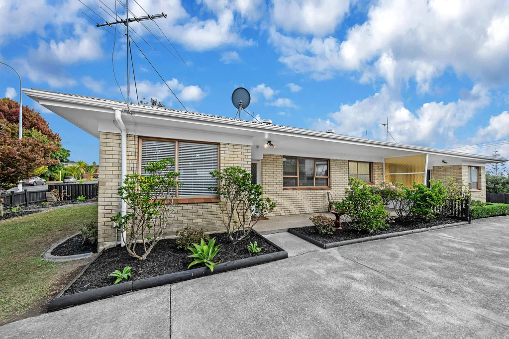 Glendene 3chambre Brick Beauty, Big Upgrade, Smart Buying