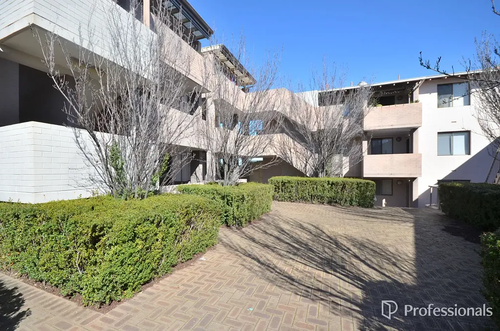10/111 Hubert Street, East Victoria Park, WA 6101