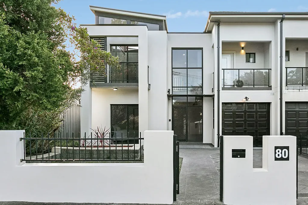 Roselands 5Kwarto Oversized duplex designed for modern family living