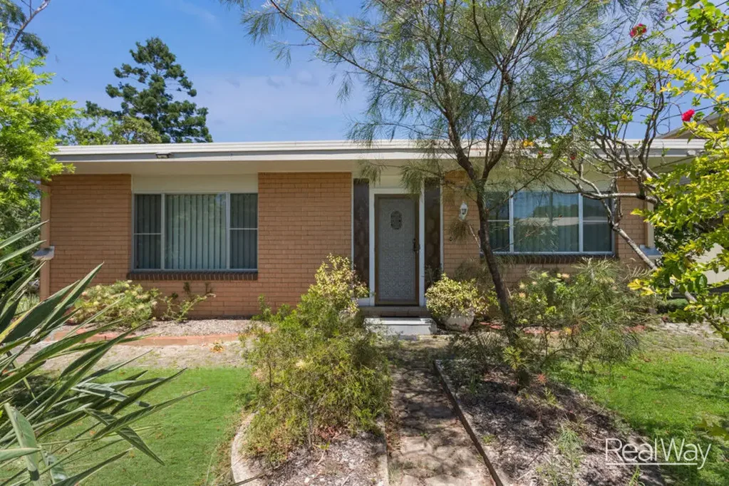 Yamanto 3ห้องนอน Solid Brick Classic on Corner Block with Side Access