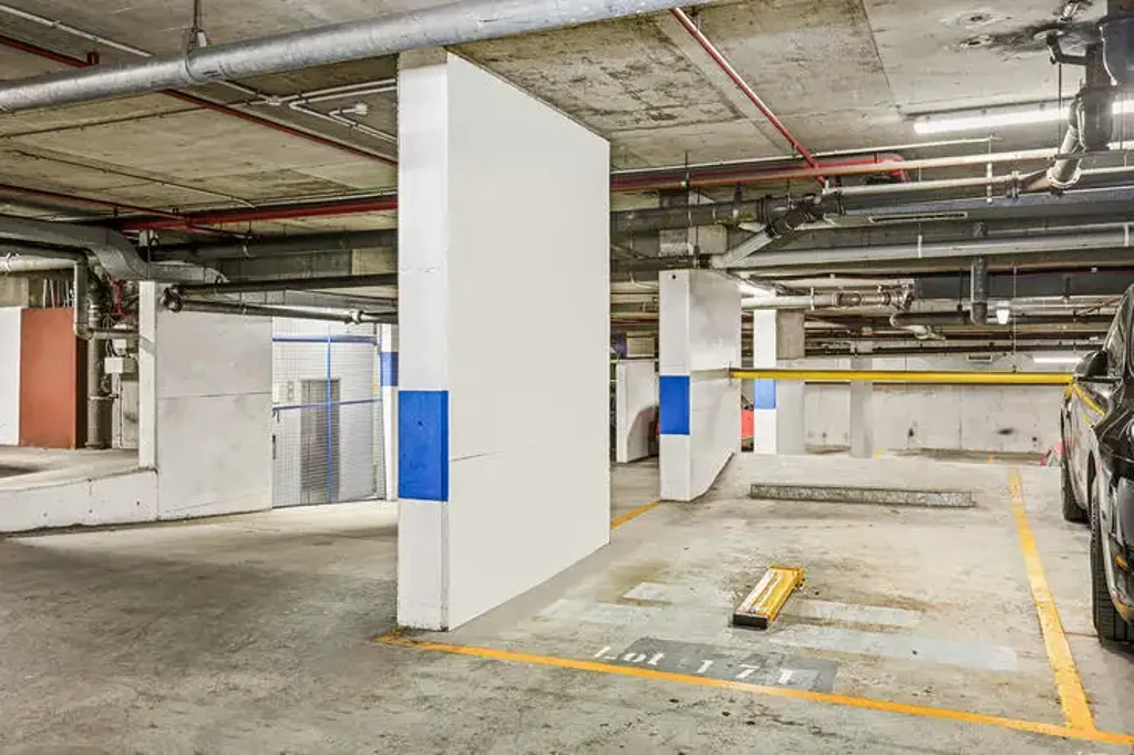 FOR LEASE - $390 P/M