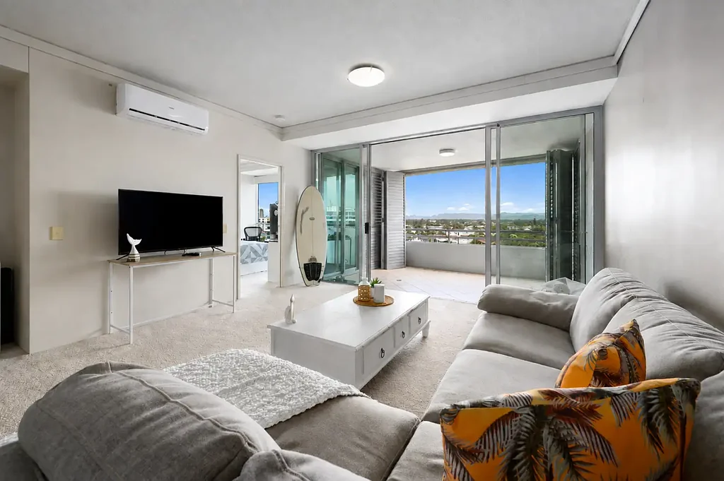 Labrador 2房  Motivated Sellers - Coastal Living in The Grand Apartments