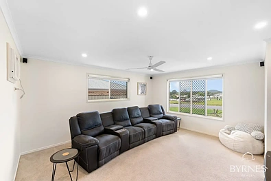 14 BRISTOL PL, CLINTON QLD 4680, 0 રૂમ, 0 બાથરૂમ, House