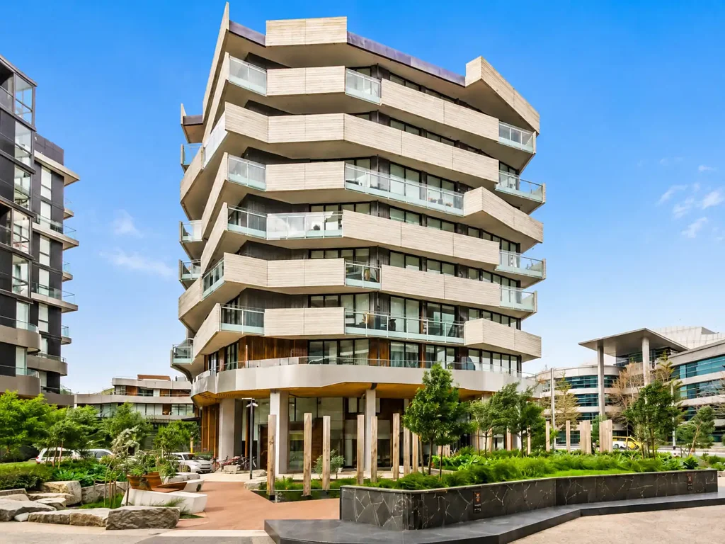 Modern Riverside Living in the Heart of Abbotsford