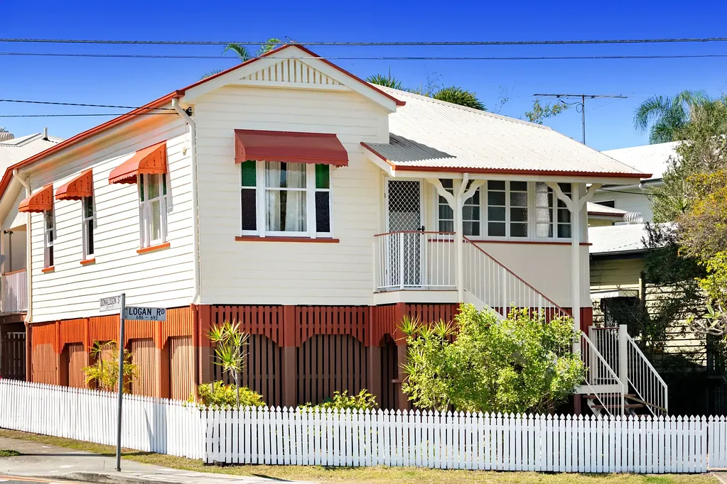 Stones Throw To Greenslopes Shopping Mall