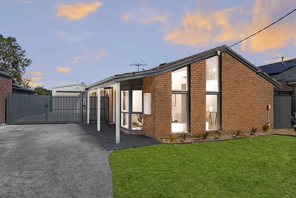 Epping 3Moenga Stylish, Spacious & Well Connected