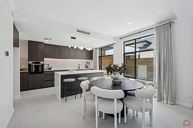 27 View Road, Mount Pleasant, WA 6153, 5房, 3浴, House